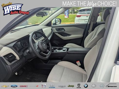 Used 2021 Nissan Rogue SV AWD/4WD image 9