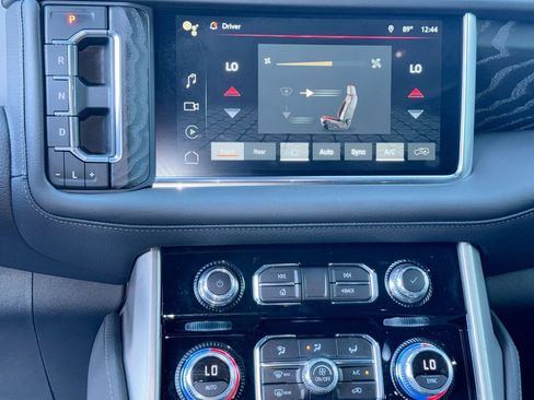 Used 2024 GMC Yukon XL Denali RWD image 25