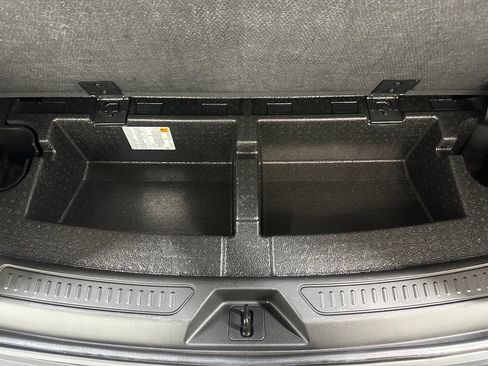 Certified 2023 GMC Acadia SLT w/ Elevation Edition image 38