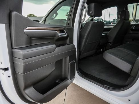 Used 2026 Chevrolet Silverado 1500 LT AWD/4WD image 22