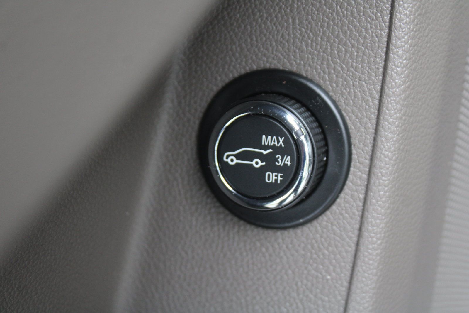 Used 2020 Chevrolet Traverse LT FWD image 23