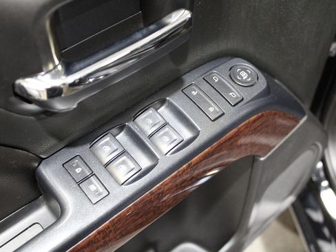 Used 2015 GMC Sierra 1500 SLE w/ SLE Value Package image 20