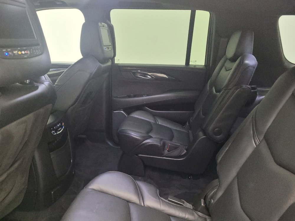 Used 2017 Cadillac Escalade ESV Platinum AWD/4WD image 18