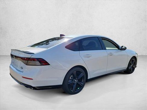 Used 2025 Honda Accord Sport image 5
