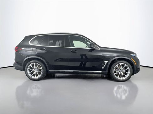 Used 2026 BMW X5 xDrive50e w/ Climate Comfort Package AWD/4WD image 7