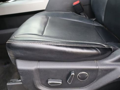 Used 2017 Ford F250 Lariat w/ Chrome Package image 18