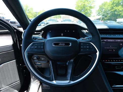 New 2026 Jeep Grand Cherokee Limited RWD image 10