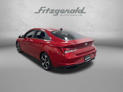 Used 2023 Hyundai Elantra Limited FWD image 3