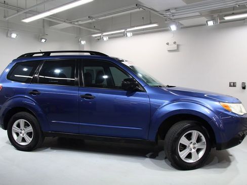 Used 2011 Subaru Forester 2.5X image 9