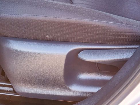 Certified 2022 Toyota Prius Prime LE FWD image 24