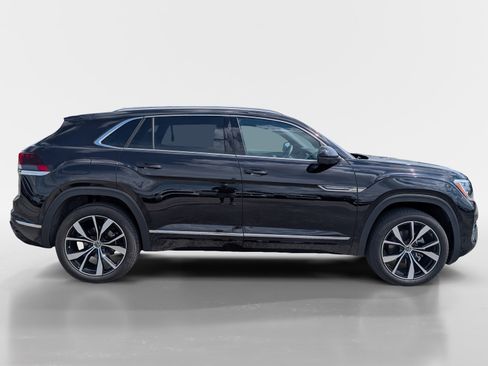 Used 2026 Volkswagen Atlas Cross Sport SEL Premium R-Line AWD/4WD image 3