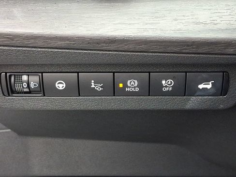 Certified 2024 Nissan Ariya AWD image 24