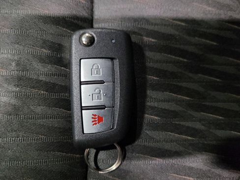 Used 2019 Nissan Rogue S image 32