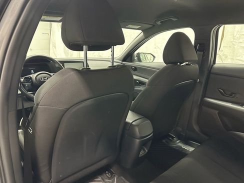 Used 2025 Hyundai Elantra Sport image 42
