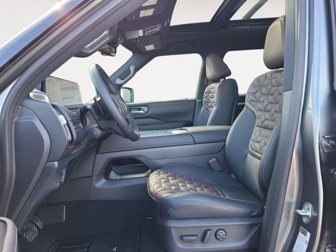 New 2026 Nissan Armada Platinum image 10