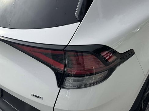 Used 2023 Kia Sportage LX image 11