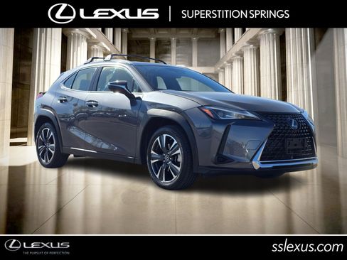 Certified 2022 Lexus UX 200 w/ Accessory Package (Z2) image 1