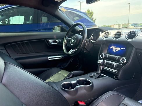 Used 2018 Ford Mustang GT Premium RWD image 6
