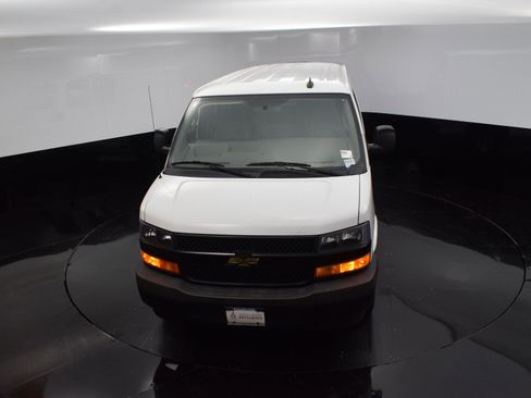 Used 2022 Chevrolet Express 2500 w/ Driver Convenience Package image 25