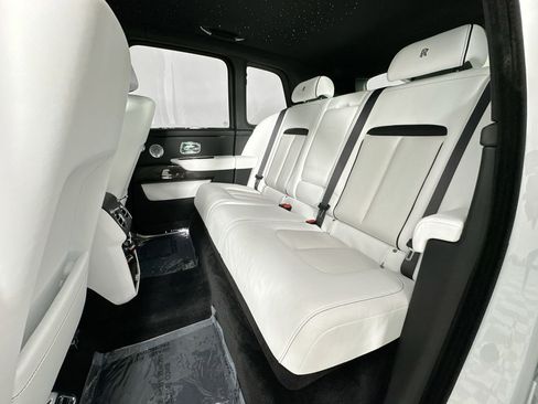 Certified 2023 Rolls-Royce Cullinan Black Badge image 24