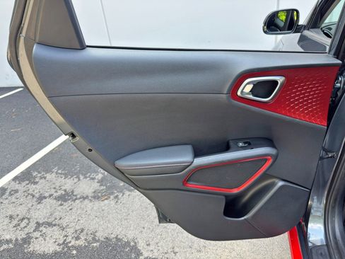 Used 2020 Kia Soul GT-Line Turbo FWD image 41