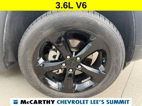 Used 2023 Jeep Grand Cherokee Altitude AWD/4WD image 17