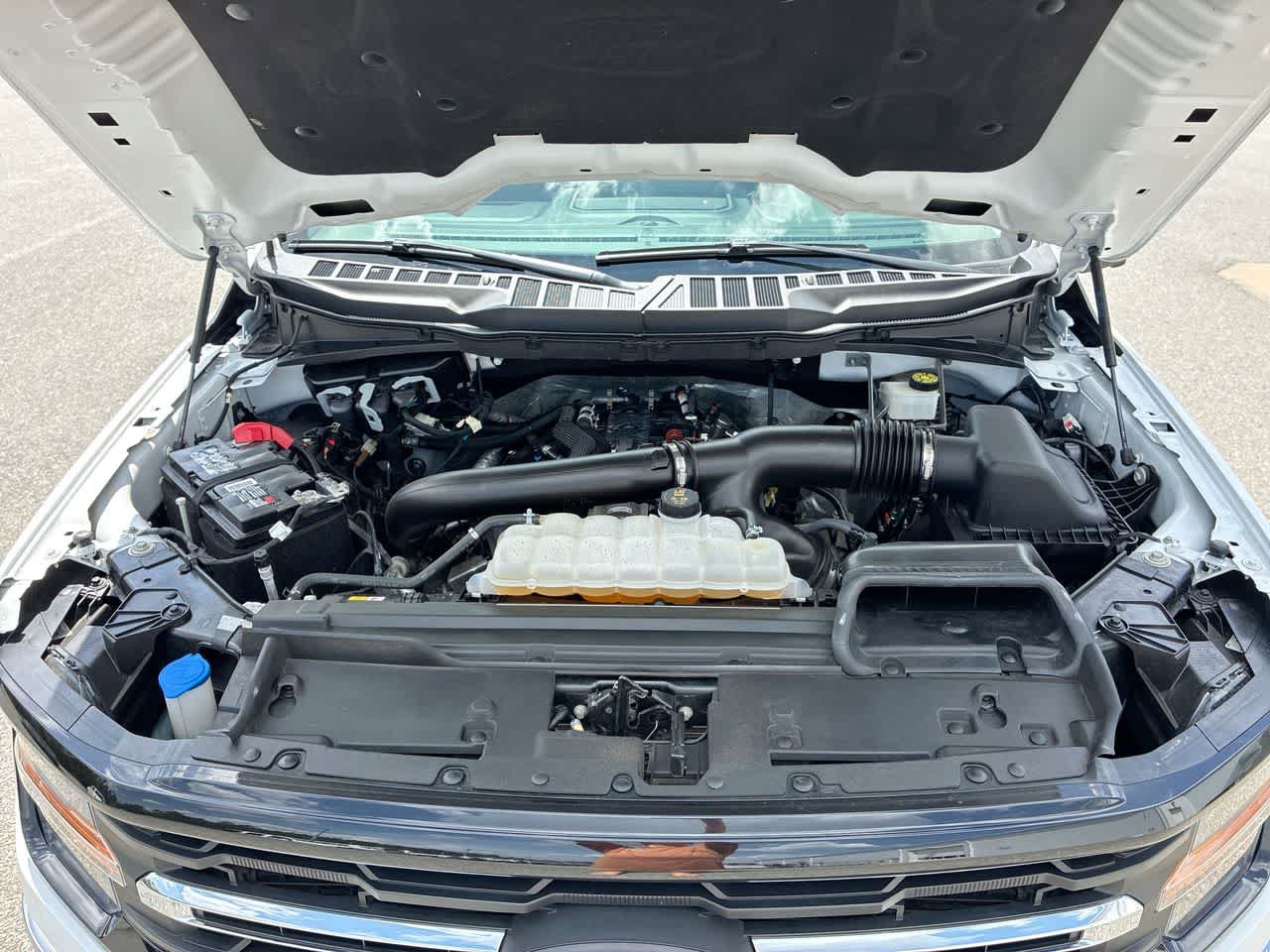 Used 2024 Ford F150 XLT AWD/4WD image 28