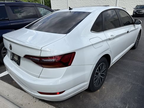 Used 2019 Volkswagen Jetta SE FWD image 8