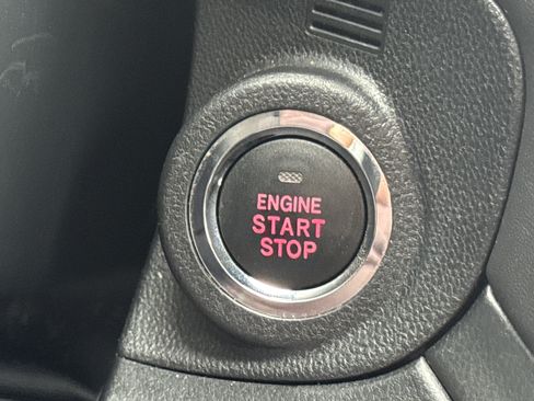 Certified 2025 Subaru Outback Limited image 17