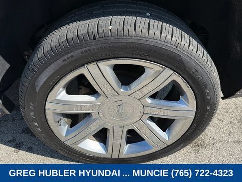 Used 2019 Cadillac Escalade Luxury AWD/4WD image 11