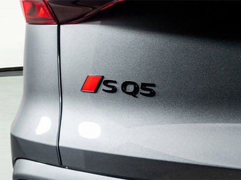 Used 2025 Audi SQ5 Premium Plus image 15