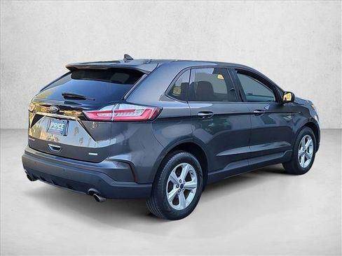 Used 2020 Ford Edge SE FWD image 5