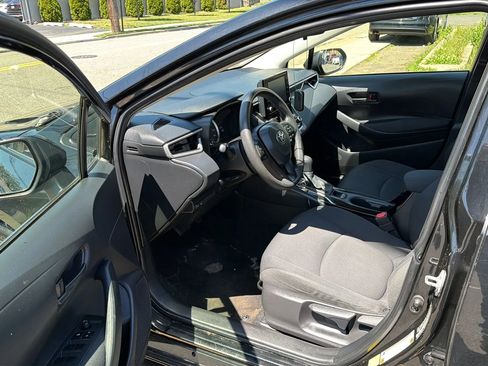 Used 2022 Toyota Corolla LE FWD image 22