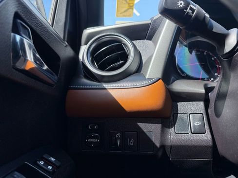 Used 2018 Toyota RAV4 SE w/ Power Extra Value Package image 13