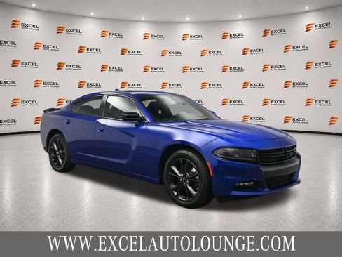 Used 2022 Dodge Charger SXT w/ Blacktop Package AWD/4WD image 7