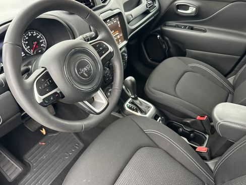 Used 2023 Jeep Renegade Altitude image 11