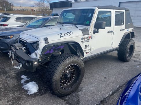 Used 2018 Jeep Wrangler Unlimited Sport S image 1
