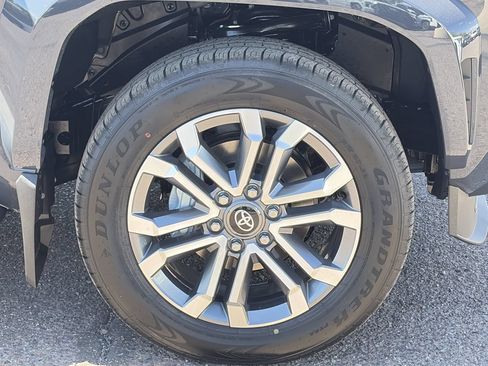 New 2026 Toyota 4Runner Limited AWD/4WD image 9