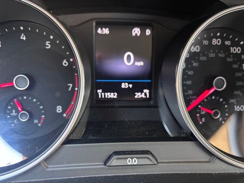 Used 2018 Volkswagen Tiguan S image 26