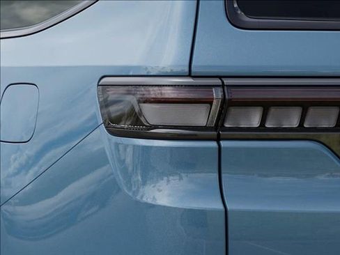 New 2026 Jeep Grand Wagoneer L Limited AWD/4WD image 9