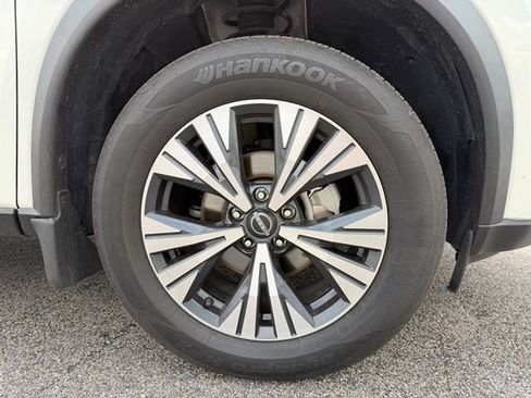 Used 2023 Nissan Rogue SV image 23