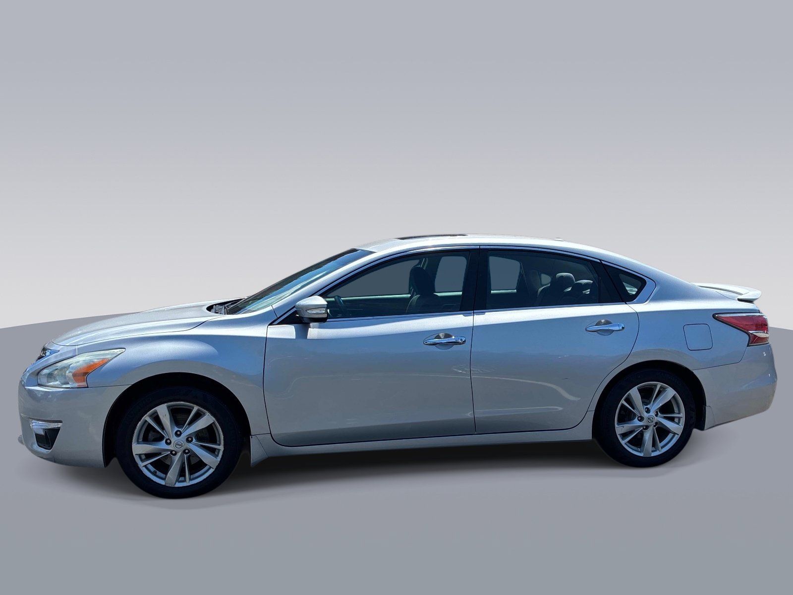 Used 2014 Nissan Altima 2.5 SV w/ Convenience Package FWD image 4