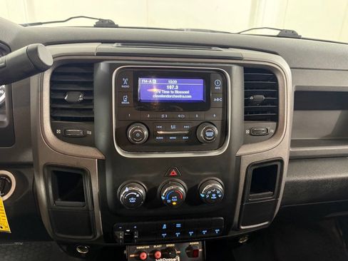 Used 2014 RAM 2500 Tradesman w/ Chrome Appearance Group AWD/4WD image 16