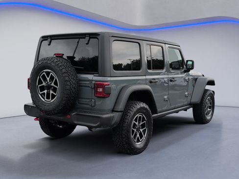 Used 2026 Jeep Wrangler Unlimited Rubicon AWD/4WD image 5