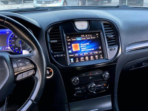 Used 2015 Chrysler 300 S image 6