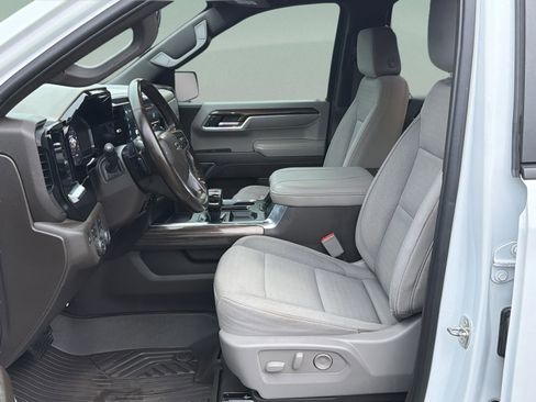 Used 2024 Chevrolet Silverado 1500 LT Trail Boss w/ Convenience Package II image 30