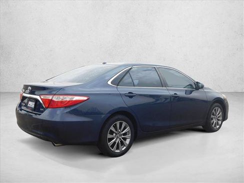 Used 2017 Toyota Camry XLE FWD image 8