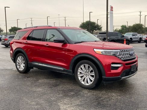 Used 2021 Ford Explorer Limited w/ Equipment Group 301A image 3