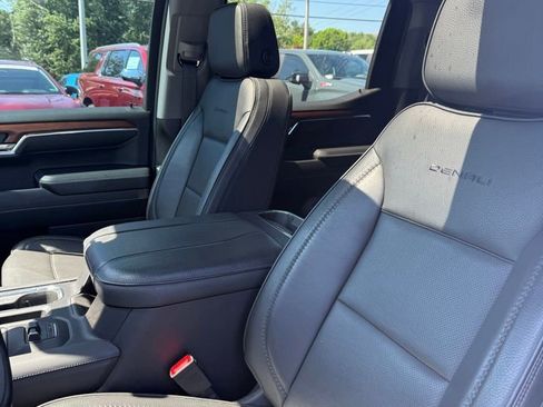 Used 2023 GMC Sierra 1500 Denali AWD/4WD image 8
