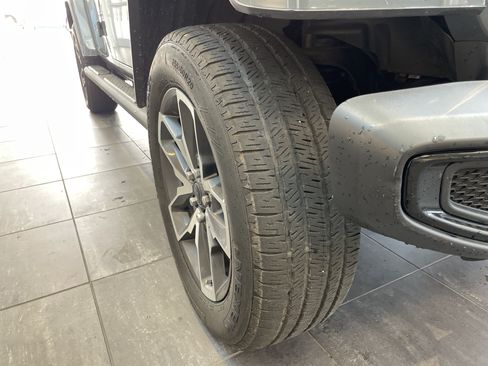 Used 2024 Jeep Wrangler Unlimited w/ Convenience Group AWD/4WD image 13